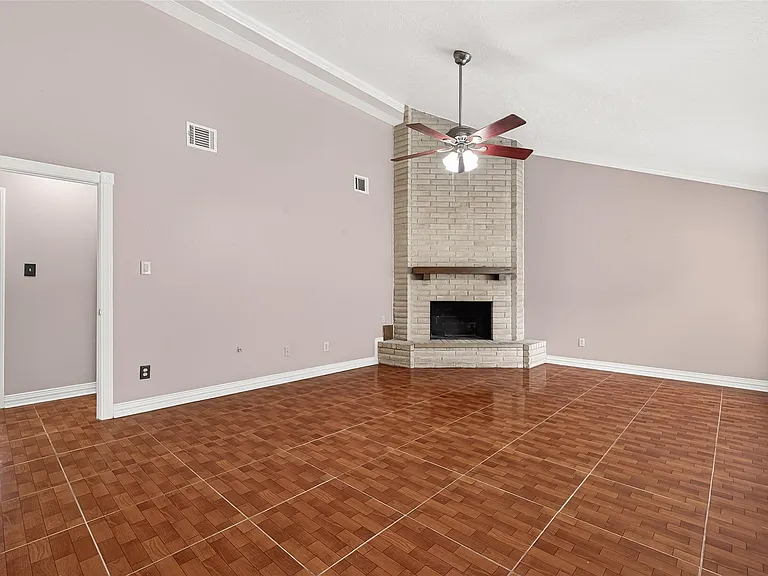 7403 Shady Vale Ln — Photo 11