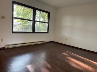 176 E 2nd St #14, Manteno, IL 60950