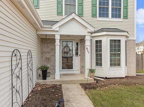 2nd image of 857 Summerhill Dr