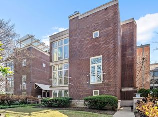 807 W Castlewood Ter, Chicago, IL 60640