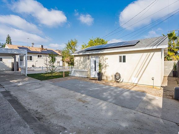 3rd image of 5942 Lindley Ave