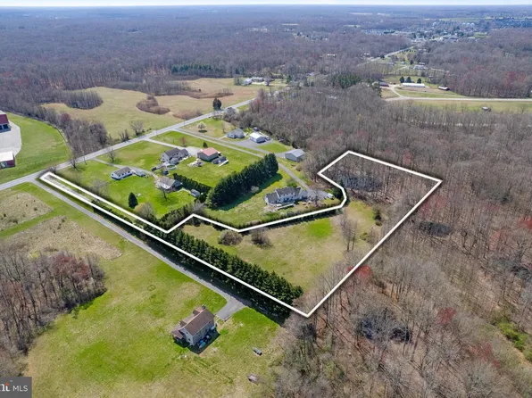 245 Pine Tree Rd, Townsend, DE 19734