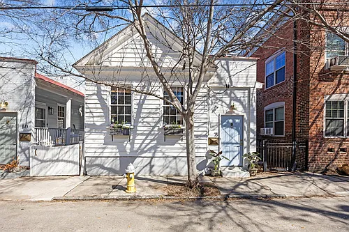 78 Nassau St Photo 1