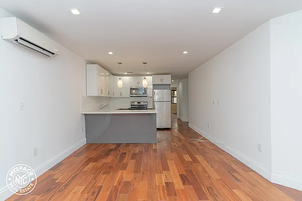 Rented by MySpaceNYC | media 11
