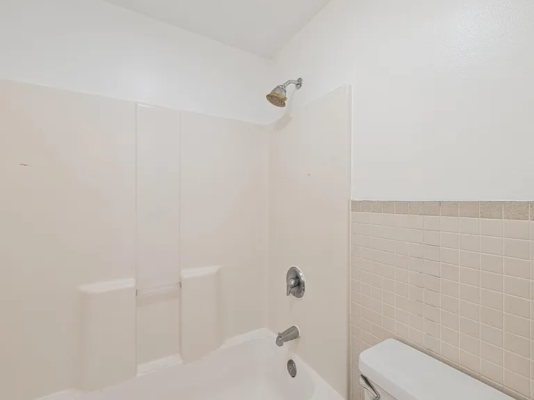 3416 Walton Ave — Photo 11