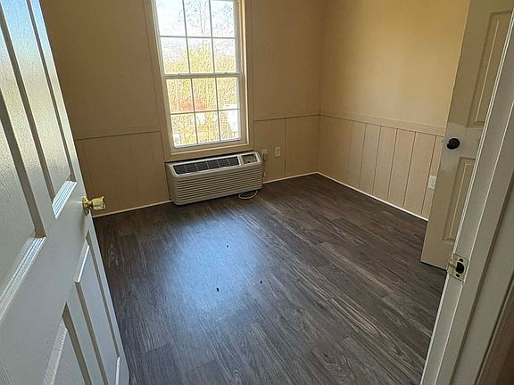 5th image of 527 E Main St #527D