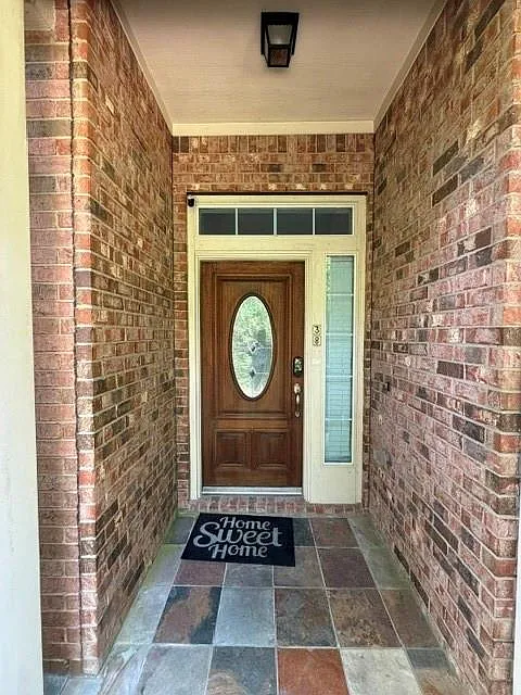 4 bed, 3.0 bath, 2685 sqft, $4,500 — Photo 3