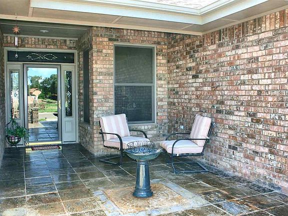 2nd image of 8 Solana Ln