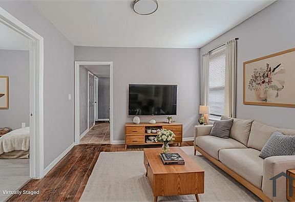4th image of 21 Mitchell Pl #1
