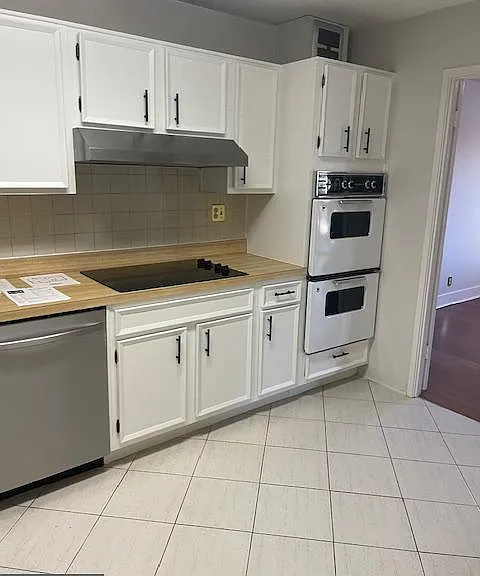 8340 Greensboro Dr #221 — Photo 9