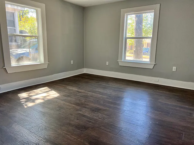 960 Dewey St SW — Photo 11