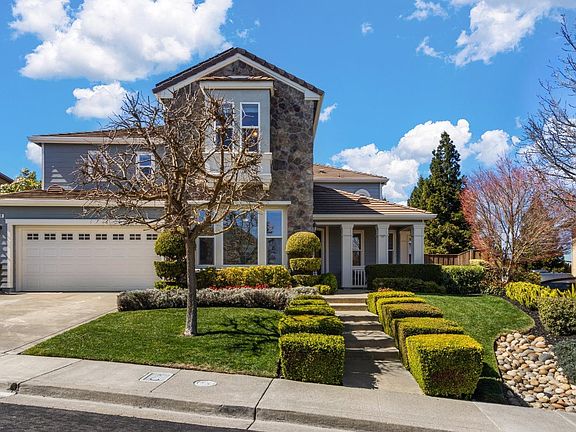 2nd image of 368 Piercy Drive