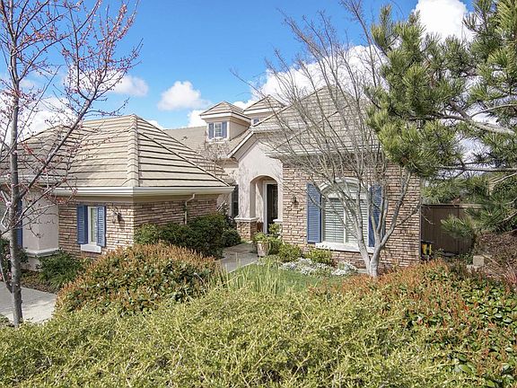5th image of 1128 Terracina Dr