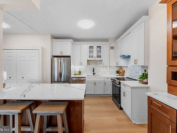 2nd image of 200 N Pickett St APT 1614