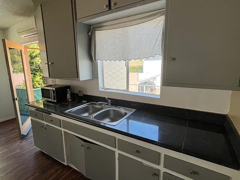 826 Westbourne Dr #F — Photo 15