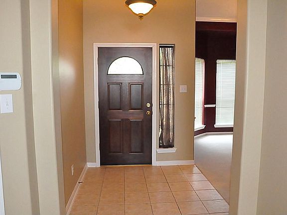 3rd image of 816 White Ibis Ave