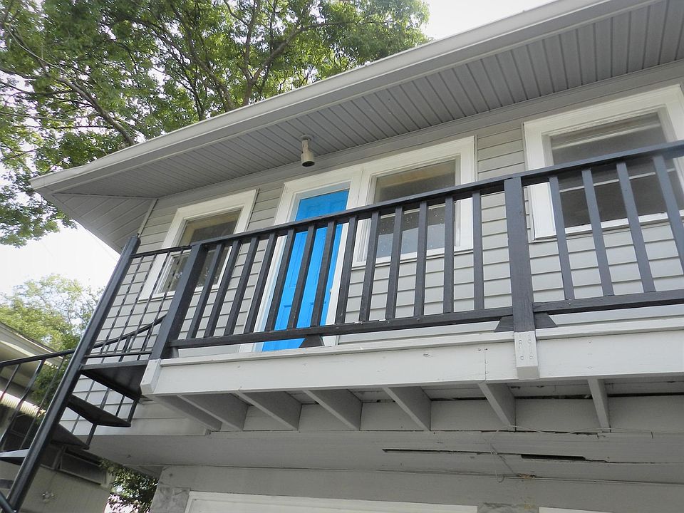 1st image of 345 5th Ave N #7