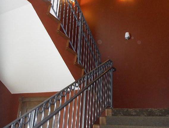 4th image of 223 N Irwin St APT G