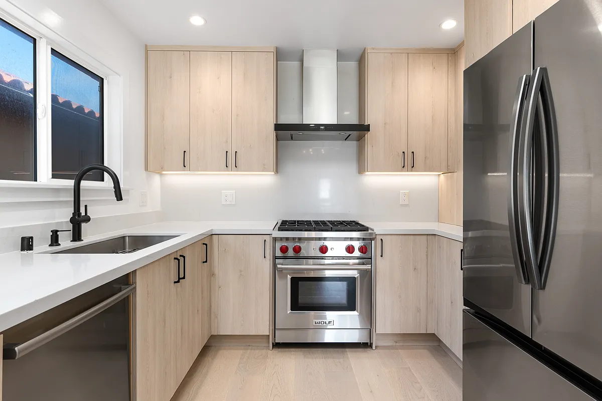 3 bed, 3.0 bath, 1750 sqft, $6,900 — Photo 4