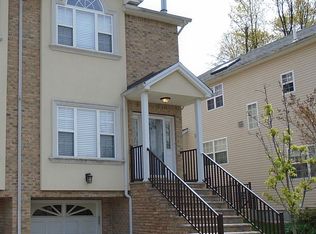 47 Foothill Ct, Staten Island, NY 10309