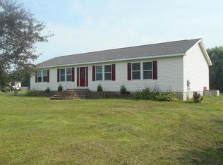 35 River Rd, Corning, NY 14830