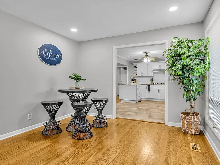 518 Twin Oak Dr — Photo 6