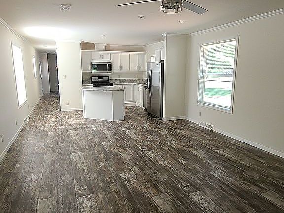 Living room/kitchen 