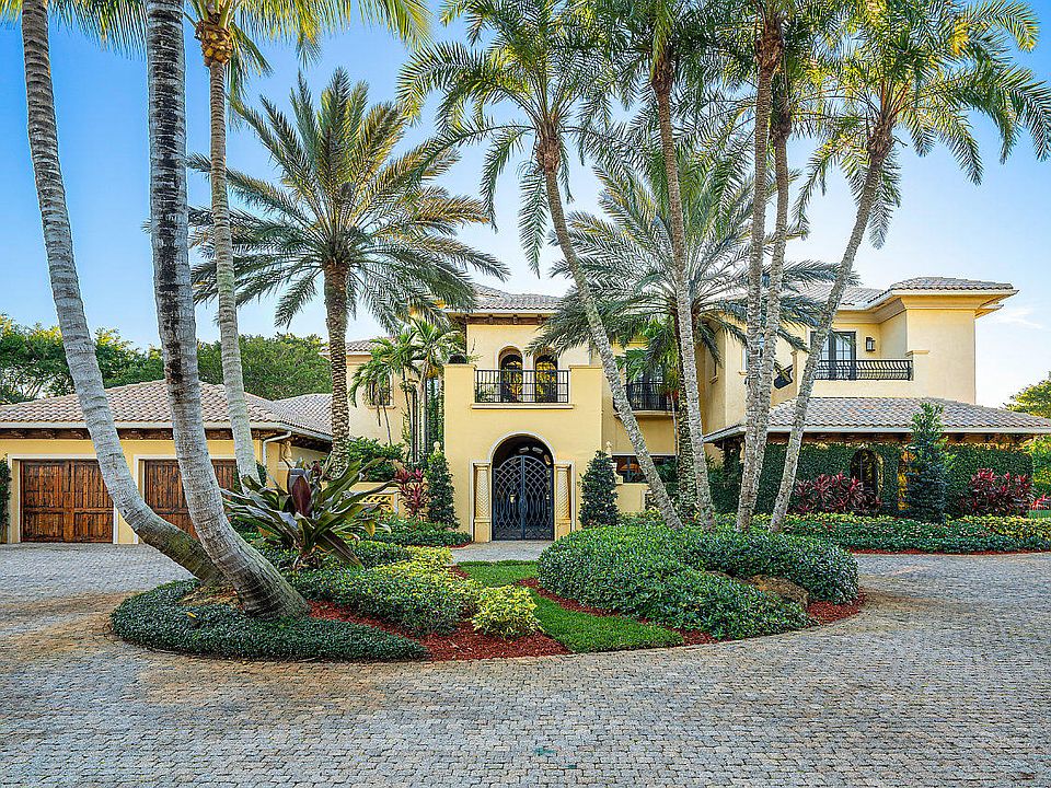 Home For Sale In Long Lake Estates