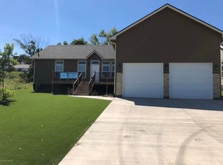 1305 E Pheasant Ridge Dr, Watford City, ND 58854