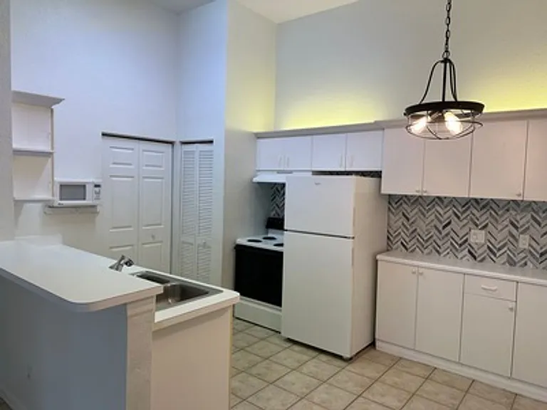 27103 Matheson Ave #206 — Photo 22