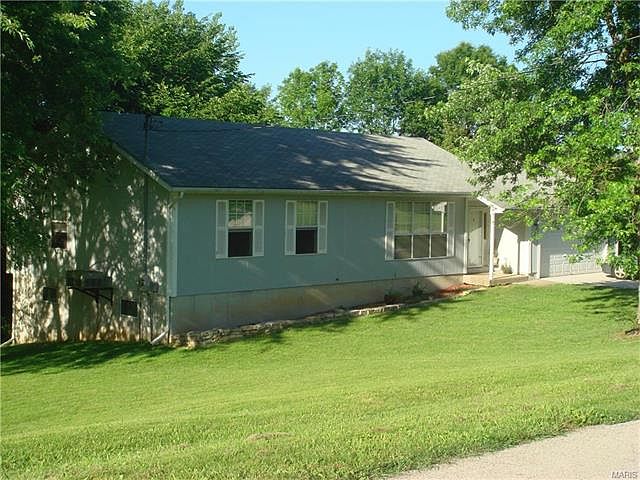 2nd image of 4006 Tara Pl