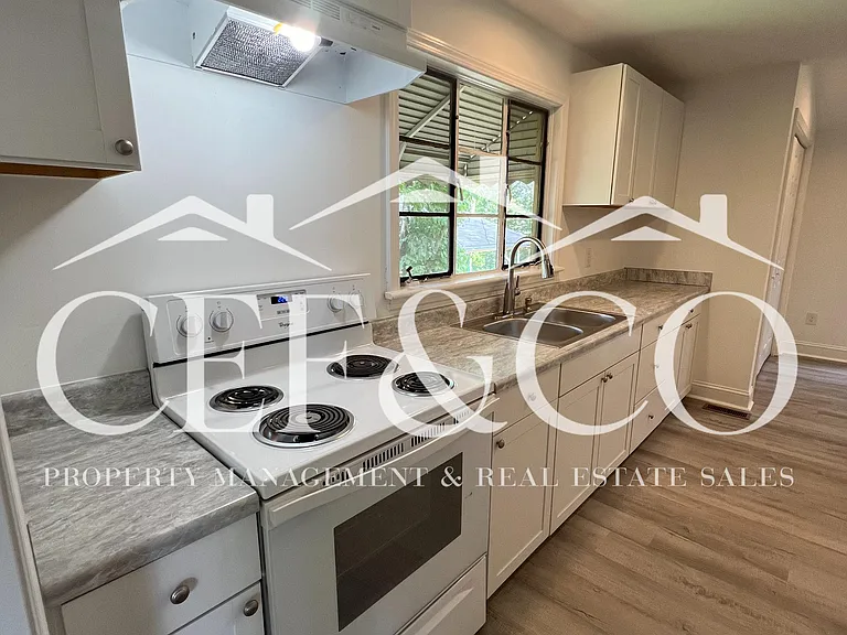 156 Overbrook Cir — Photo 16