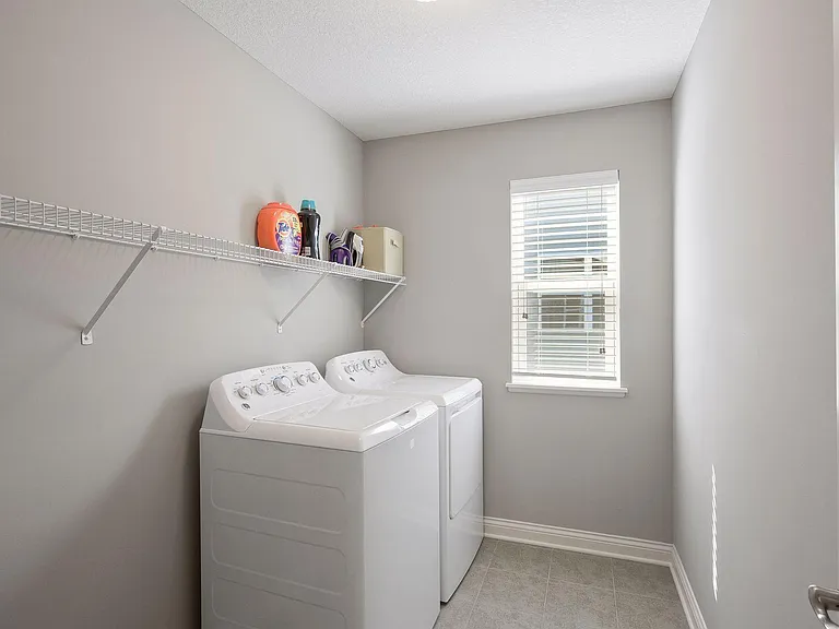 5596 Orchard Cv — Photo 33