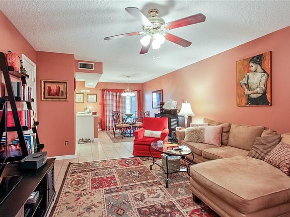 3rd image of 1012 Saint Julien Dr APT D2