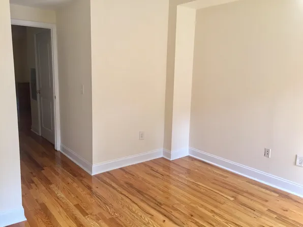 347 7th Street image 17 of 19