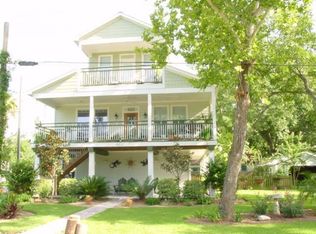 903 Juniper Rd, Clear Lake Shores, TX 77565