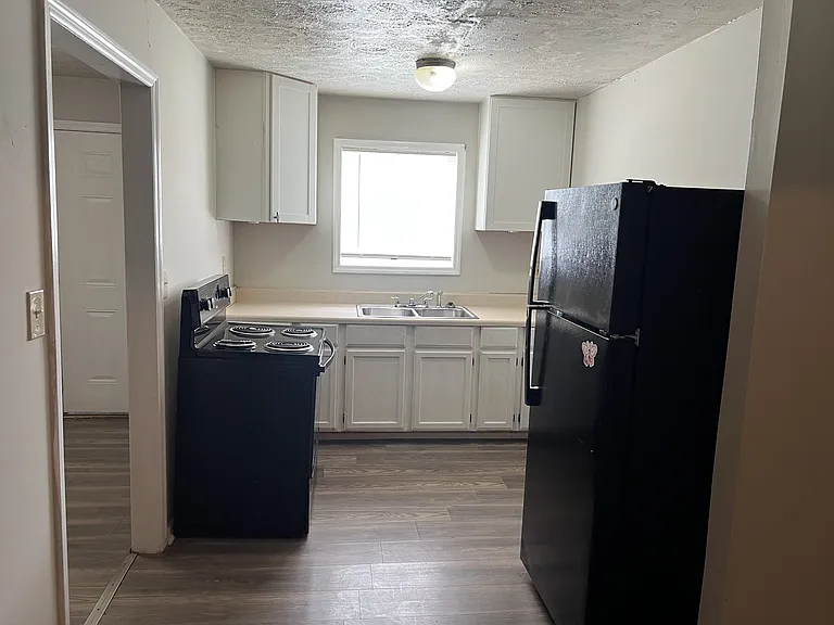 390 Cowan St #394 — Photo 7