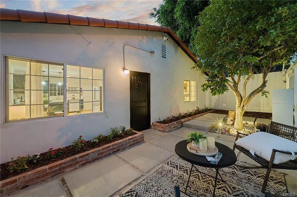 3 bed, 1331 sqft, $5,000 — Photo 1