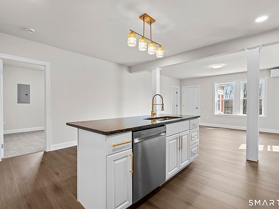 4th image of 18 Baltic Road