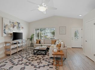 111 Philip Dr, Healdsburg, CA 95448