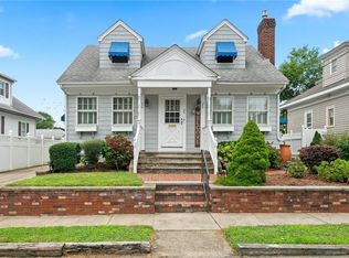 29 Harvey Ave, Riverside, RI 02915