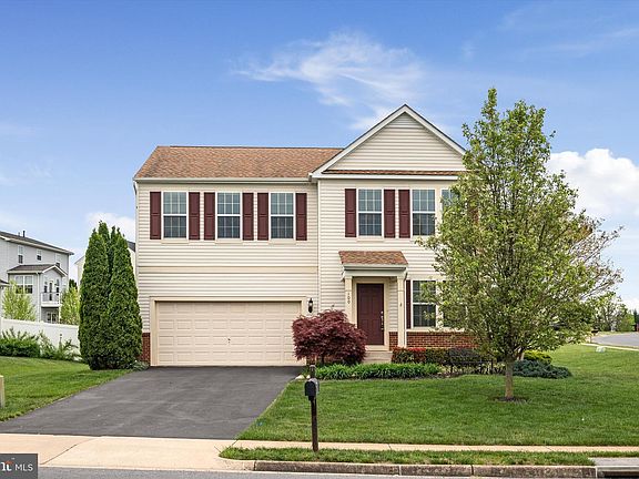 3rd image of 100 Ivy Hill Ct