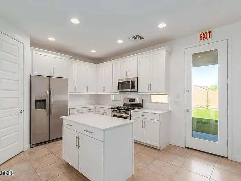 3741 S 64th Dr — Photo 5