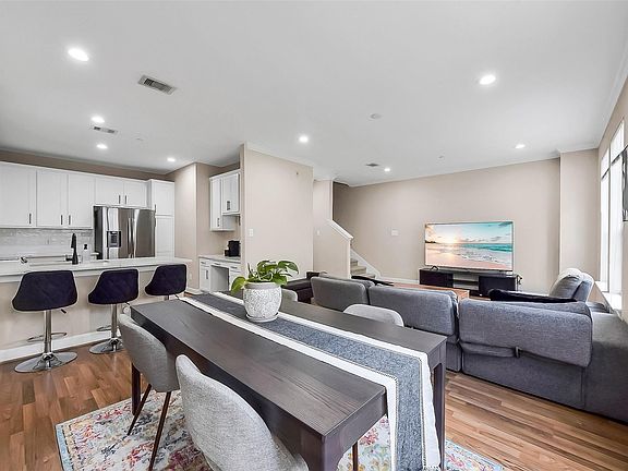 5th image of 3001 Murworth Drive #1702