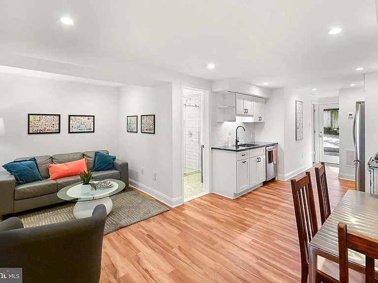 1339 S Carolina Ave SE #B — Photo 3