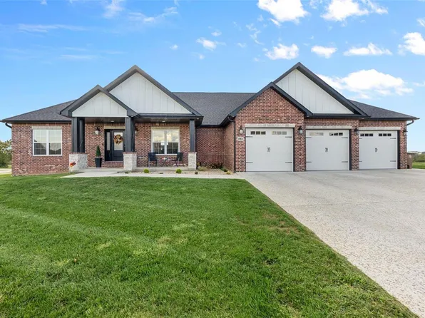 241 Orange Bowl Dr, Cape Girardeau, MO 63701