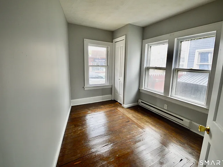 2310 Barnum Ave #1 — Photo 12