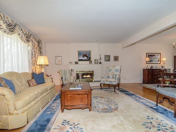 5th image of 710 W 232nd St