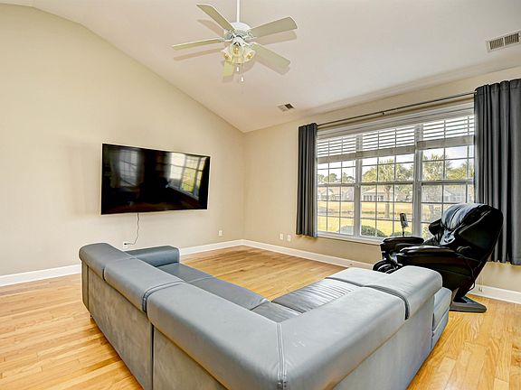 4th image of 284 Viareggio Rd. #284