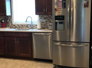 242 School St APT 1, Taunton, MA 02780